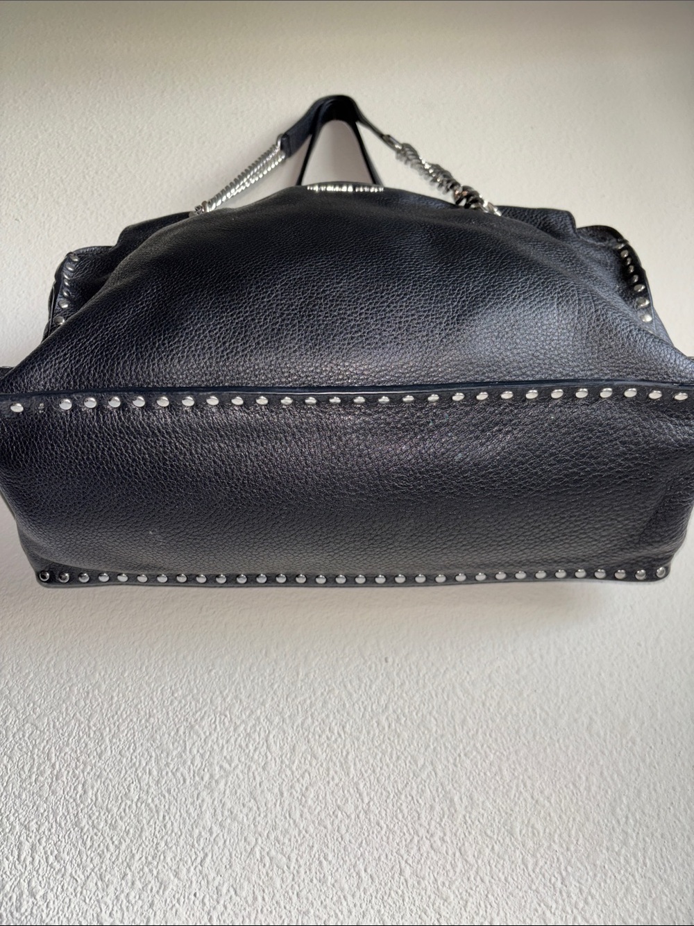 MICHAEL Kors Handbag ASTOR Large Black Satchel Leather Chain Studs - Picture 4 of 9